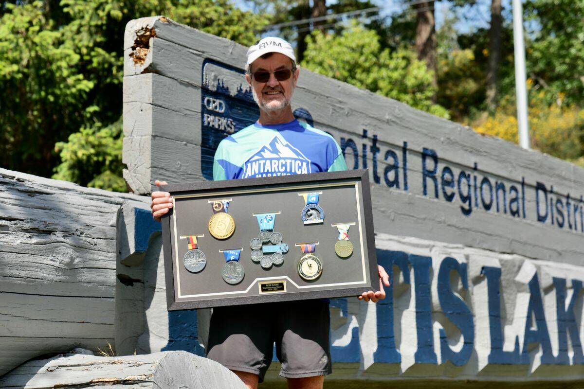 After finishing races in Boston, Chicago, New York, Berlin, Tokyo and London, Rob Hare brought home this exclusive Six-Star Medal in 2025. (Tony Trozzo/Goldstream Gazette)